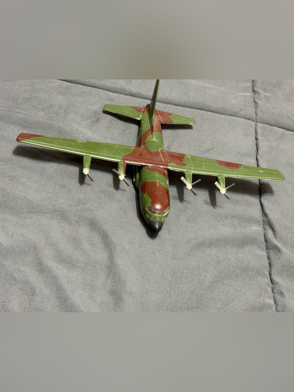 Vintage REVELL 1956 Plastic Model Kit 1/200 Lockheed C-130H Hercules MM12